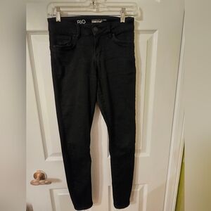 Streetwear Society Black Skinny Jeans — High Stretch Slim Fit Low Rise Push Up